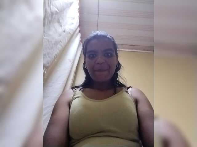 Royblackhot live cam