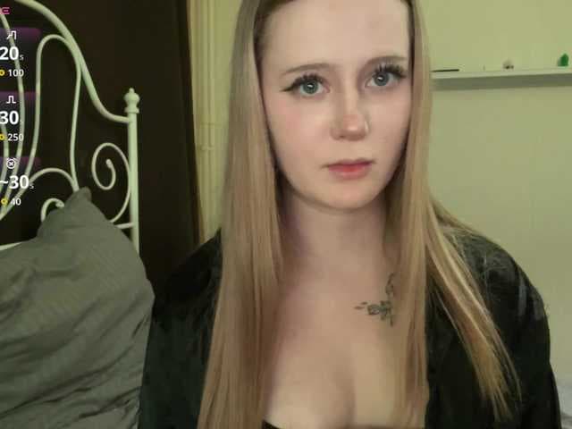 Mia_Wells live cam on BongaCams