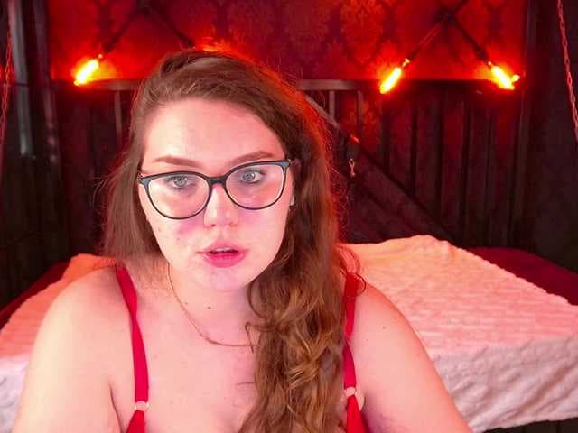 LuxSopphia live cam