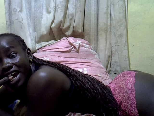 black-beauty live cam