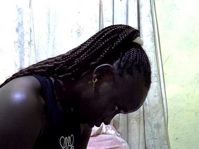 black-beauty live cam