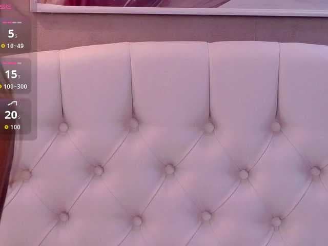CelineHinton live cam
