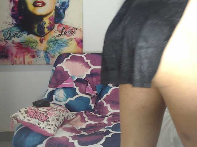 aleera-star98 live cam on BongaCams