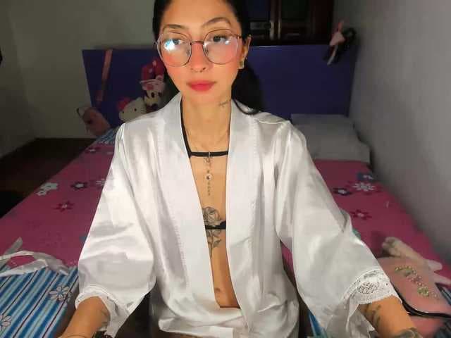 Anaisl_ux live cam