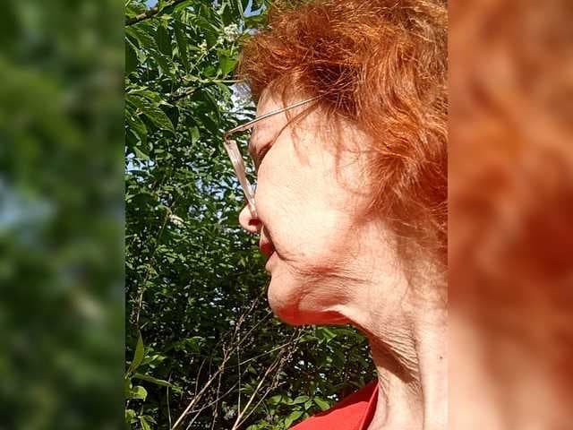 Madam-oss live cam