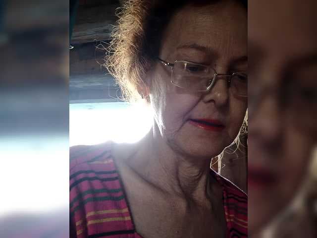 Madam-oss live cam