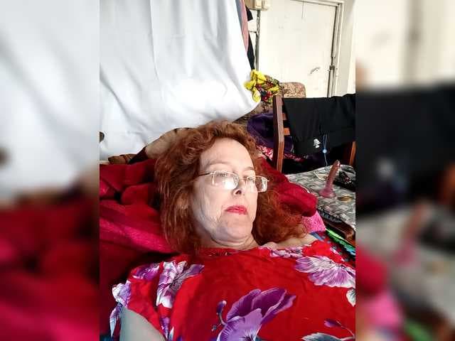 Madam-oss live cam on BongaCams
