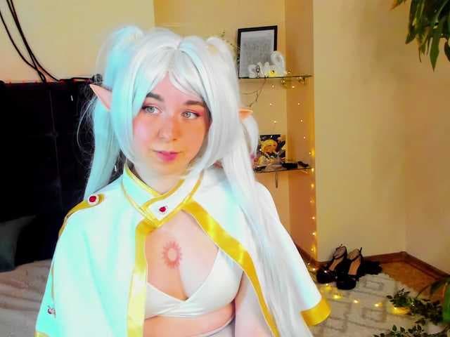 AlexisSky live cam