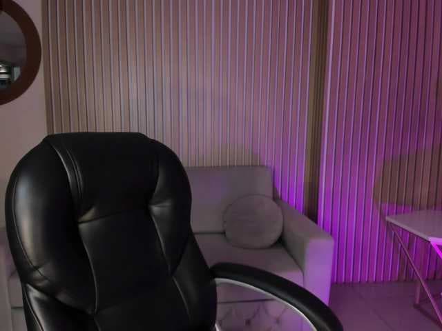 IsabellaMoreau live cam