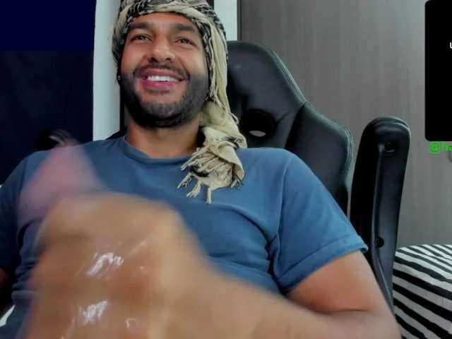 Handsoman11 live cam