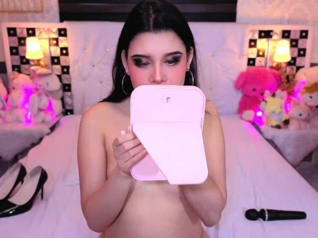 PhoebePresley live cam