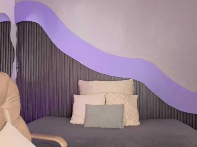 Nicolle-mariee live cam on BongaCams