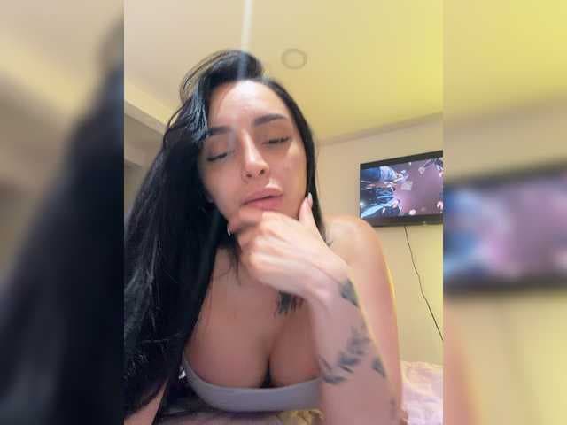 AprilRosse live cam