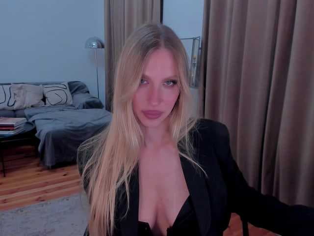 ToxicBlonde live cam on BongaCams