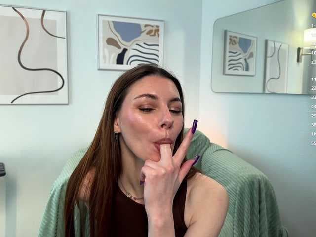 AmelieCrosby live cam