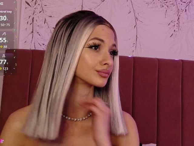 PinkySparkss live cam