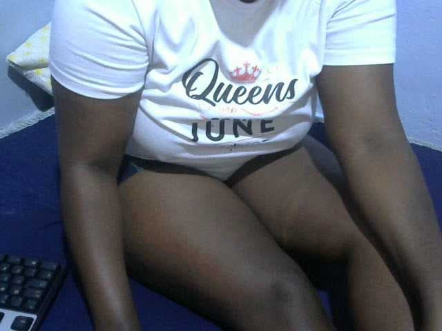 Prettybaby4 live cam on BongaCams