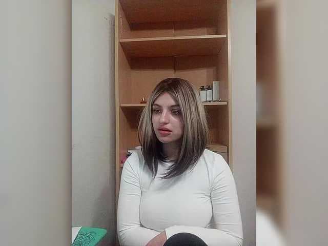 Rshsujdensay live cam on BongaCams