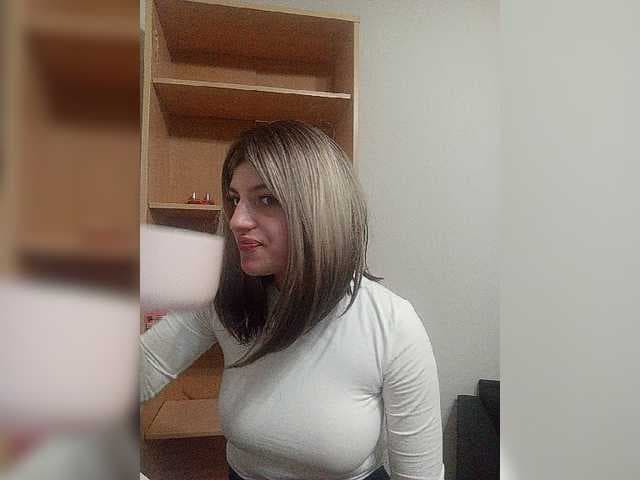 Rshsujdensay live cam