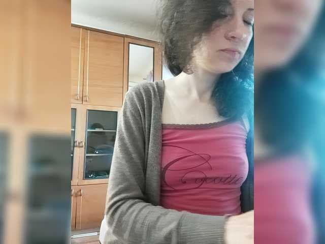 Viviennn live cam