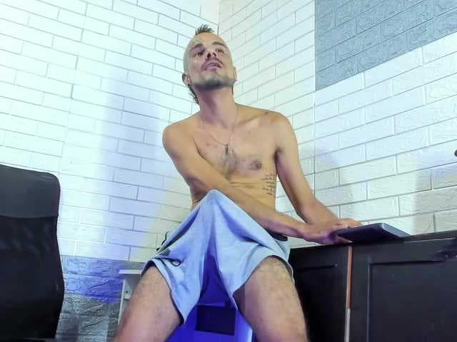 GeorgeZarrateR live cam