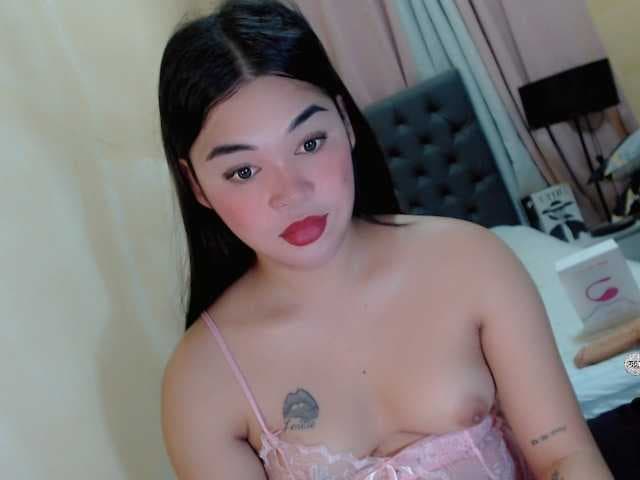 LustfullyYoursxx live cam