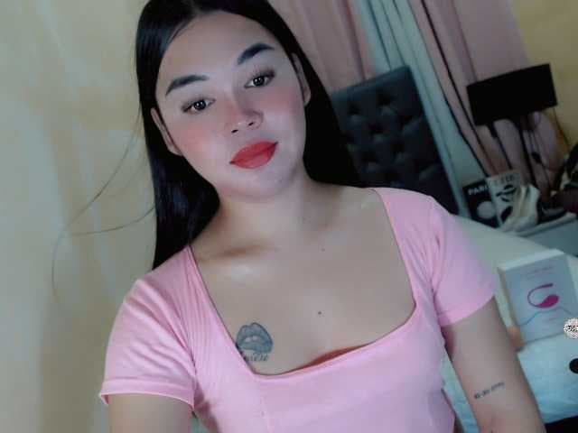 TastefullyYoursxx live cam