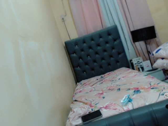 LustfullyYoursxx live cam