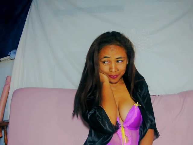 Reinewallashy3 live cam