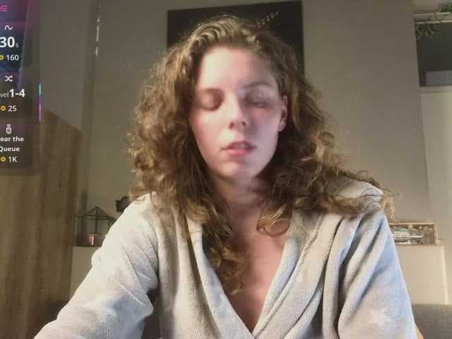 AyreenMoore live cam