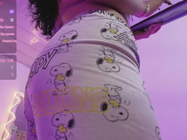 ZURY-TAY live cam on BongaCams