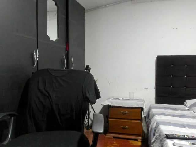 Ryan-xc live cam