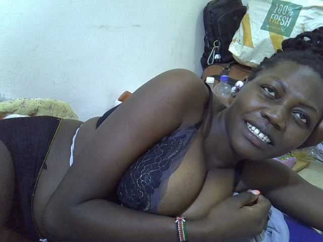 juicy-bella live cam