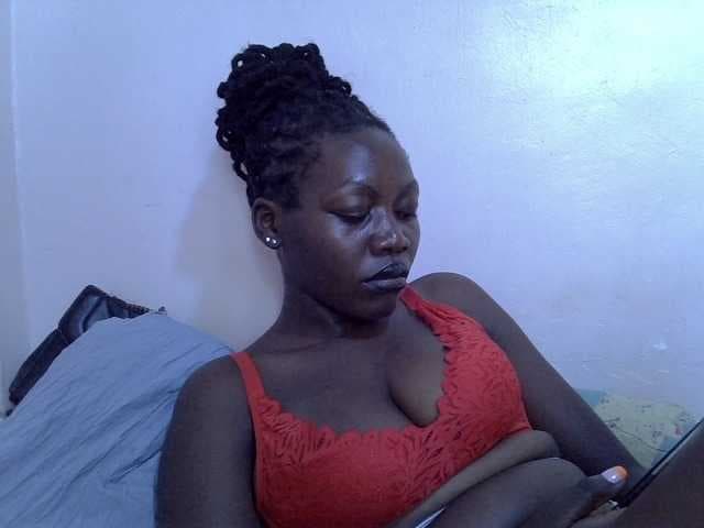 juicy-bella live cam