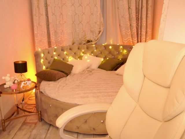 PixelShadee live cam