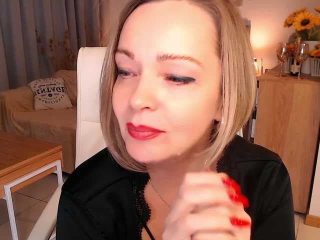 Tilly-Eliot live cam