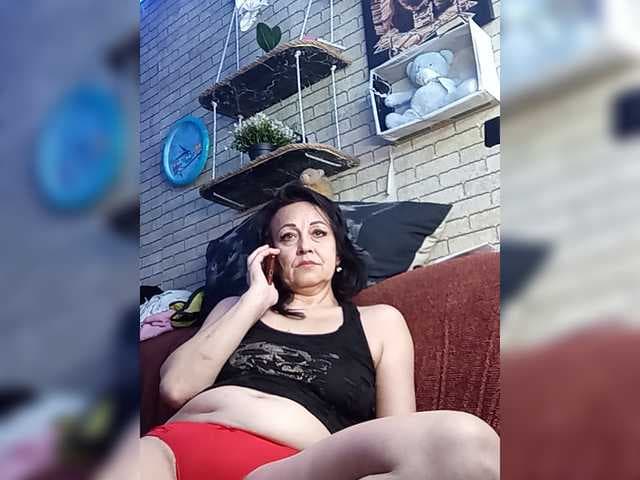 Lina-a-13 live cam
