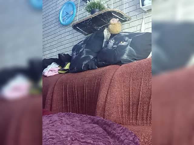 Lina-a-13 live cam