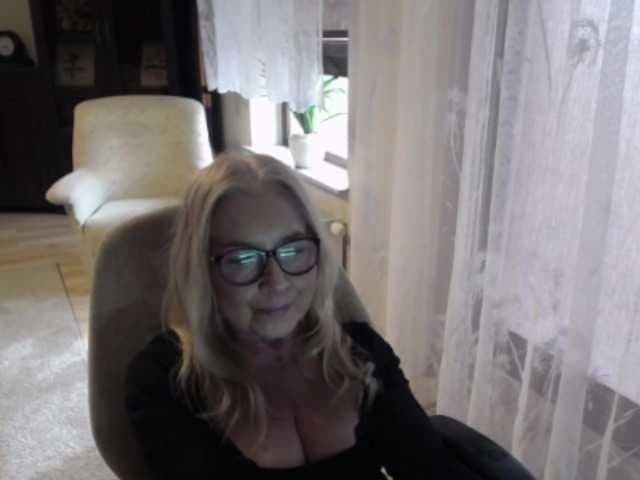 BlondeSofia live cam