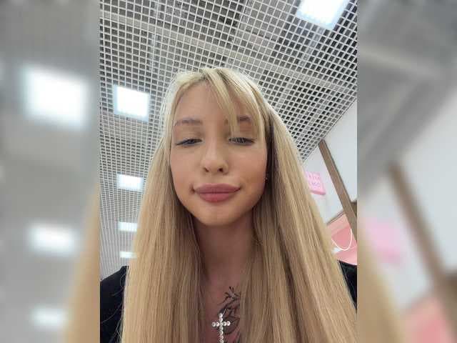 Cristi-Candy live cam