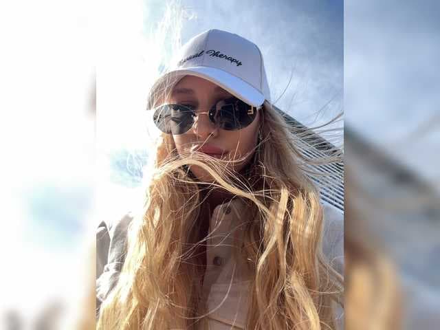 Cristi-Candy live cam