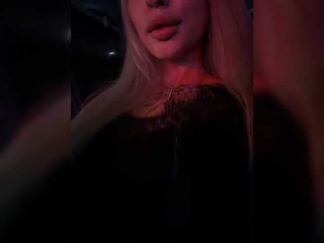 Cristi-Candy live cam