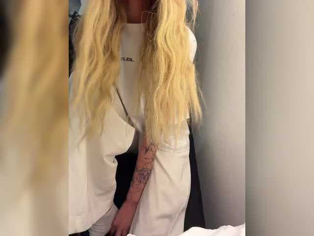 Cristi-Candy live cam