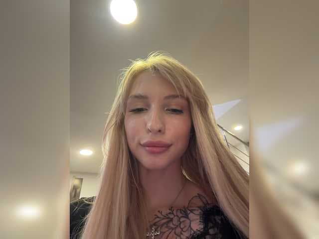 Cristi-Candy live cam