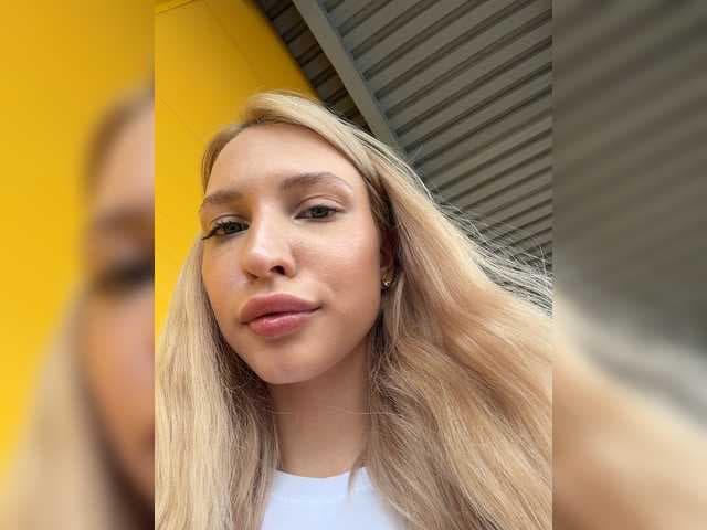 Cristi-Candy live cam