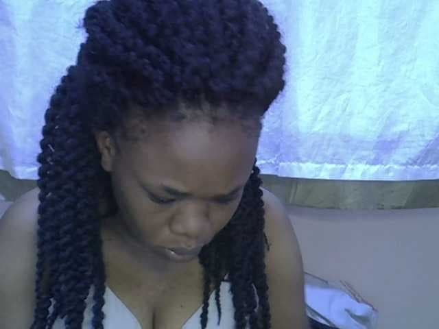Ebonybootygirl live cam