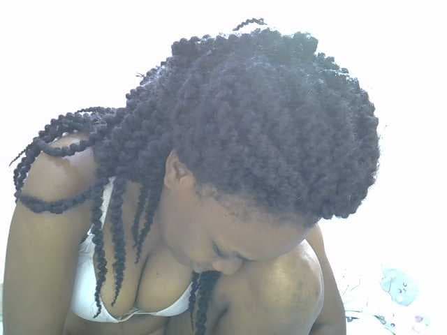 Ebonybootygirl live cam