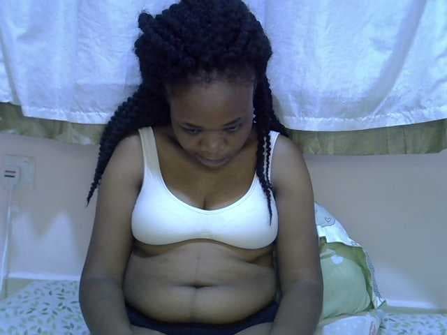Ebonybootygirl live cam