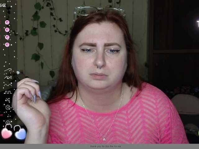 Aliciaredluv live cam