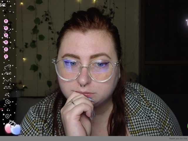 Aliciaredluv live cam